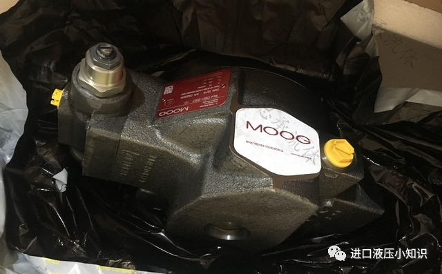 穆格MOOG柱塞泵D951-2079 HPR18A1RKP019SM28F2Z00